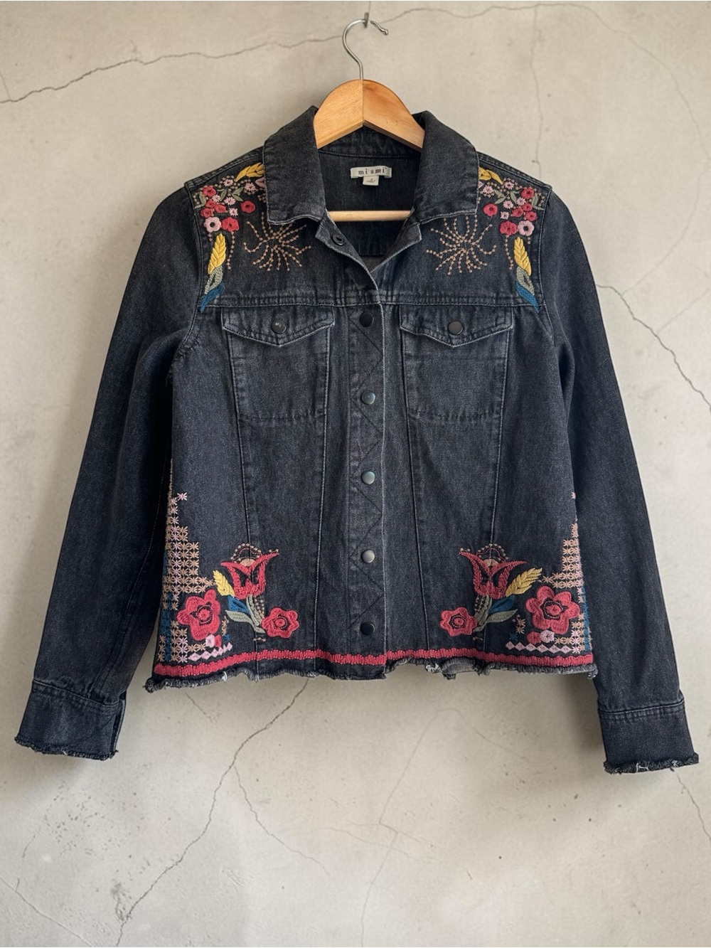 MiAmi Floral Embroidered Black Denim Jacket Boho Western Size S